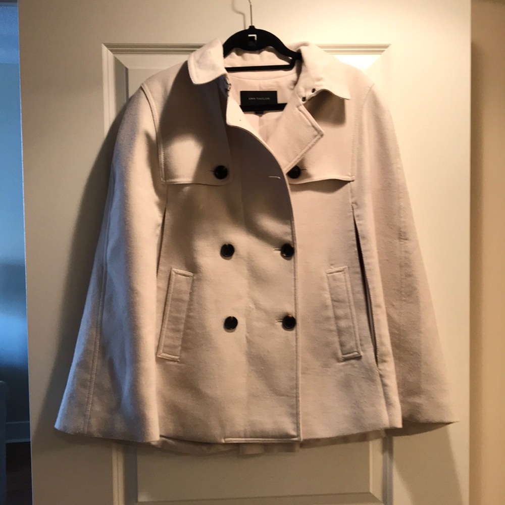 Women’s cream cape jacket size M Ann Taylor